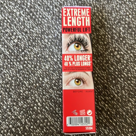 Benefit They’re Real Magnet Mini Mascara - Picture 2 of 3